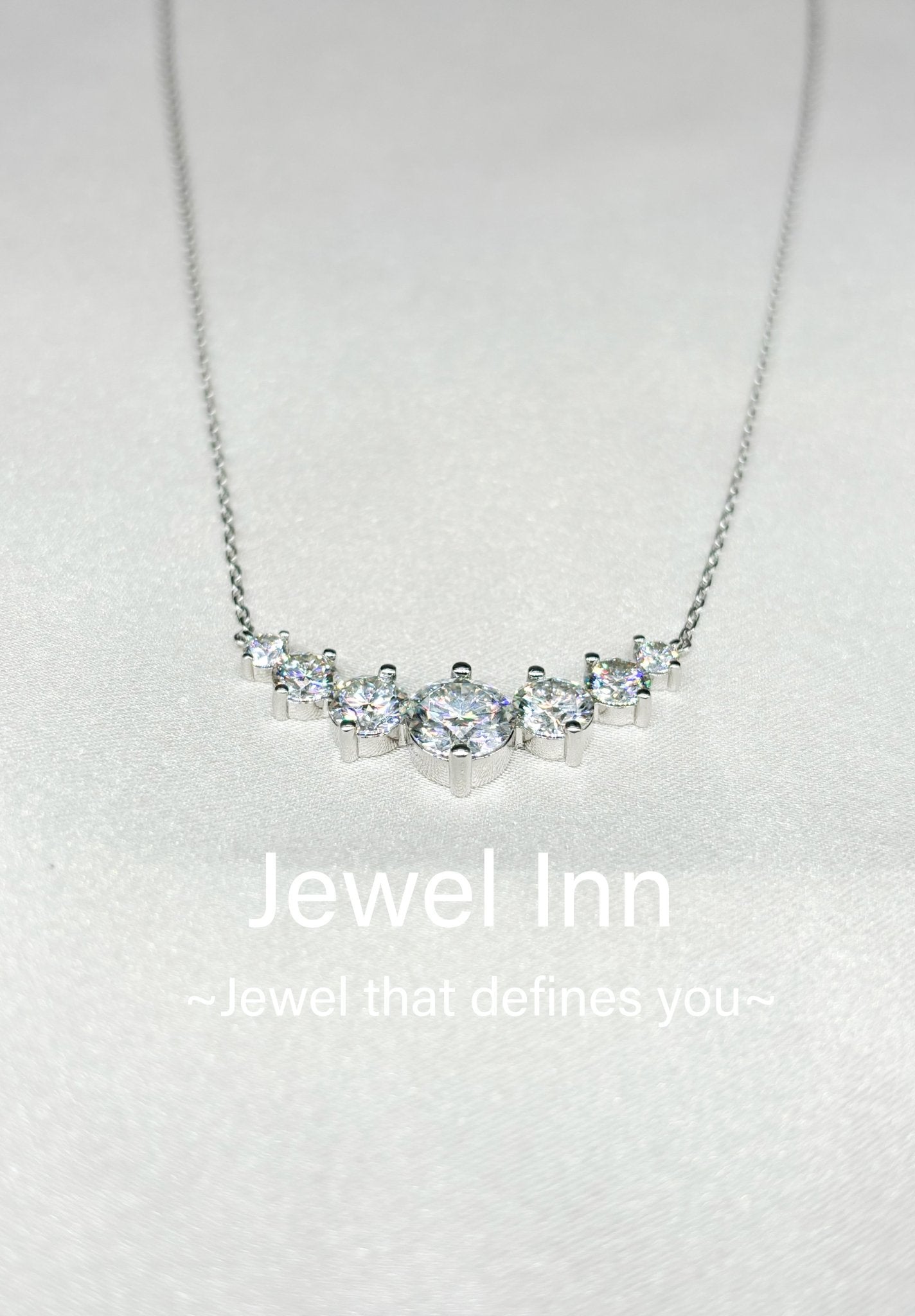 Moissanite sparkle - Jewel Inn